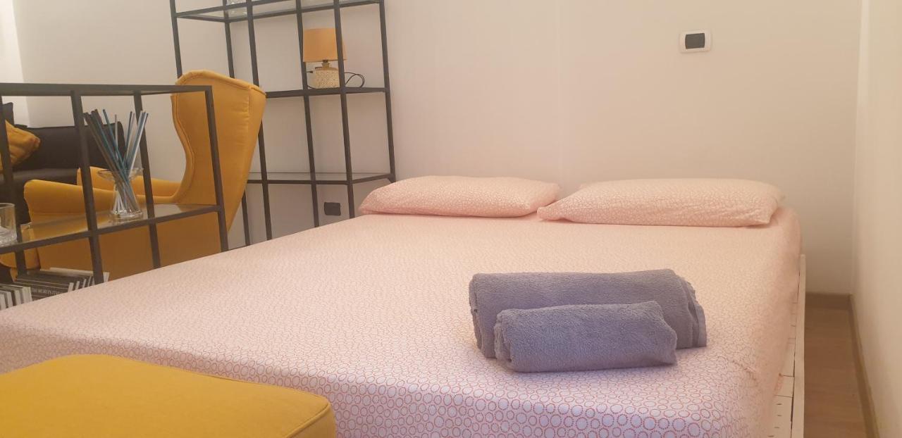Isola Dal Verme Flat Lejlighed Milano Eksteriør billede